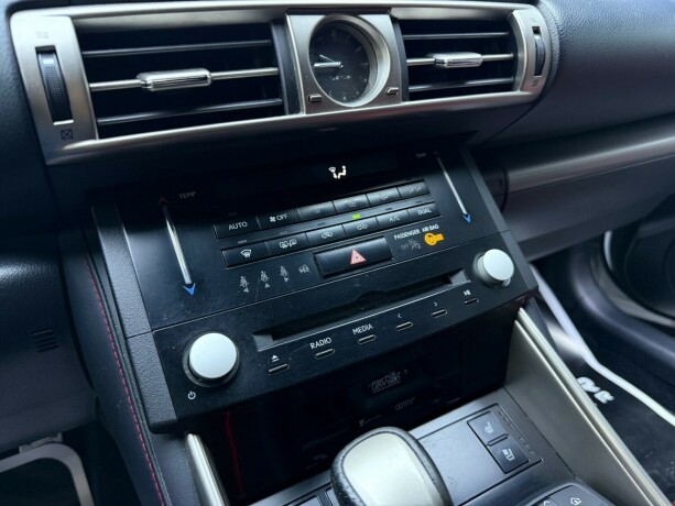 lexus-is300h-elektrisitetbensin-2013-big-26