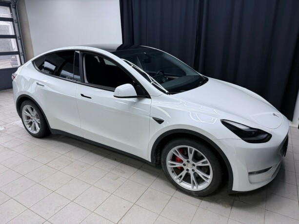 tesla-model-y-elektrisitet-2023-big-9