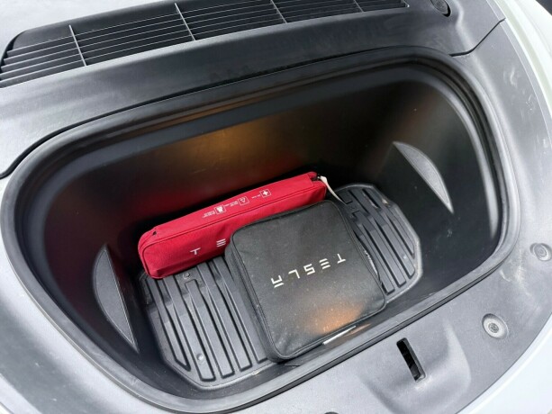 tesla-model-y-elektrisitet-2023-big-28