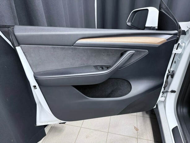 tesla-model-y-elektrisitet-2023-big-10