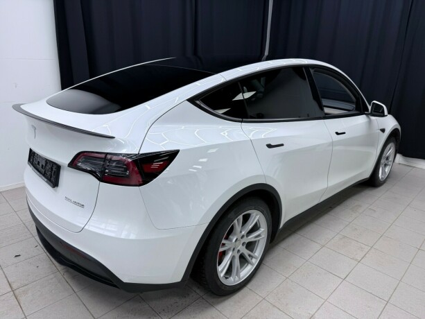 tesla-model-y-elektrisitet-2023-big-7