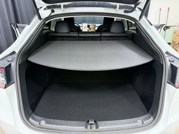 tesla-model-y-elektrisitet-2023-big-25
