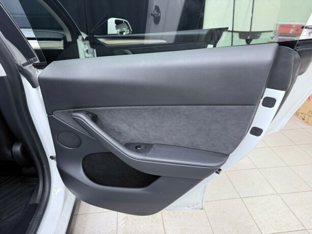 tesla-model-y-elektrisitet-2023-big-22