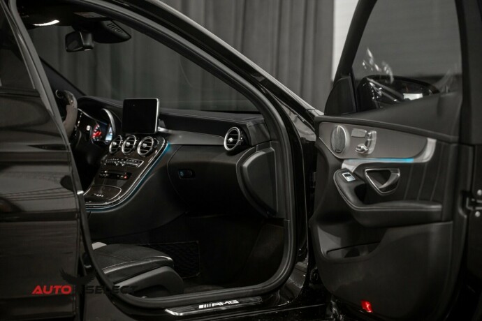 mercedes-benz-c63-bensin-2015-big-20