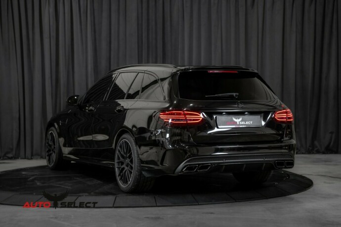 mercedes-benz-c63-bensin-2015-big-7
