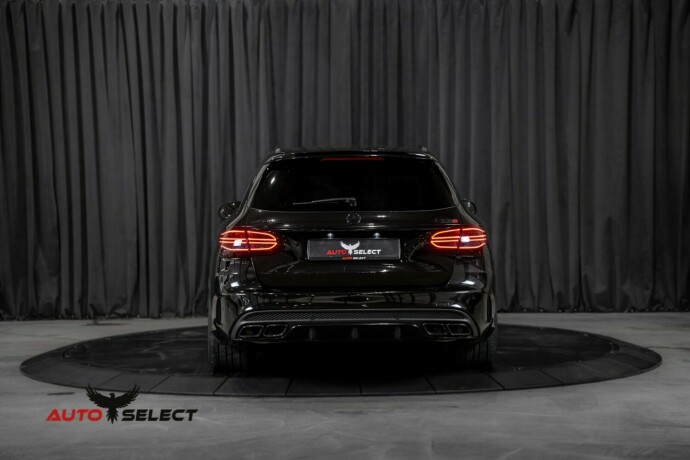 mercedes-benz-c63-bensin-2015-big-8