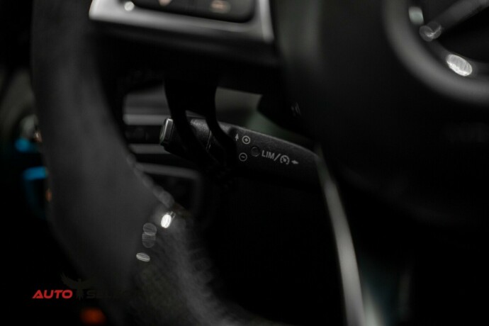 mercedes-benz-c63-bensin-2015-big-34
