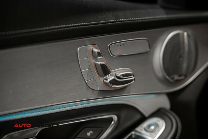 mercedes-benz-c63-bensin-2015-big-25
