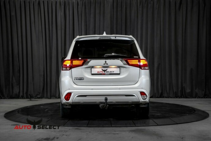 mitsubishi-outlander-elektrisitetbensin-2020-big-7