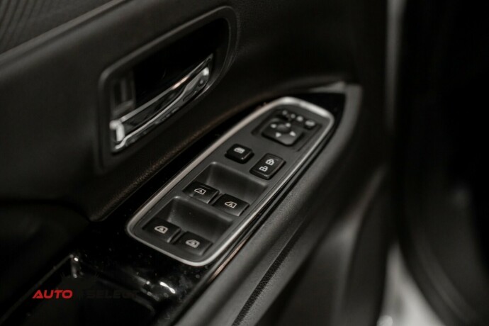 mitsubishi-outlander-elektrisitetbensin-2020-big-20