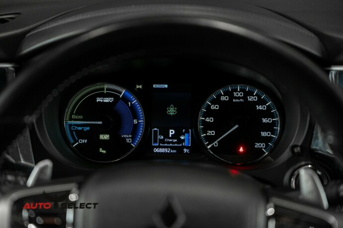 mitsubishi-outlander-elektrisitetbensin-2020-big-29