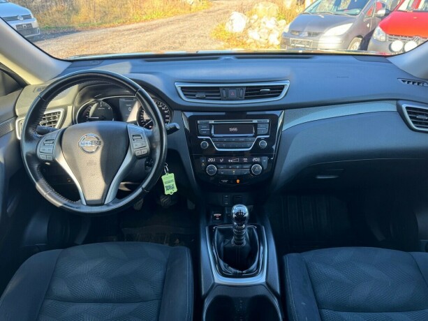 nissan-x-trail-diesel-2015-big-13