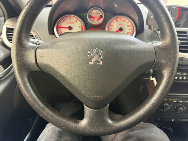peugeot-207-diesel-2011-big-23
