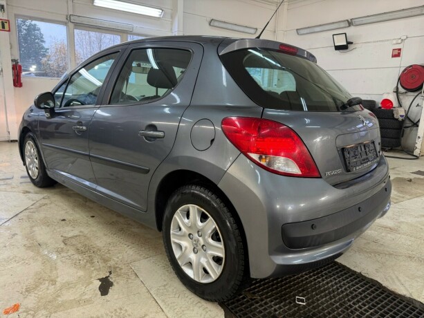 peugeot-207-diesel-2011-big-4