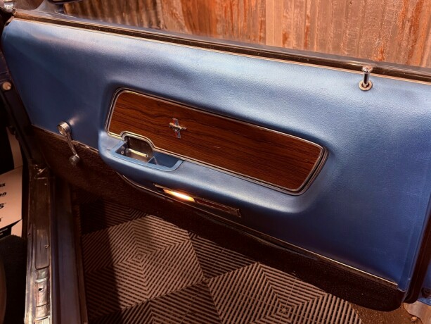 ford-mustang-bensin-1970-big-31