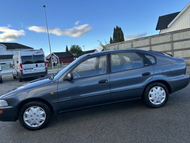 toyota-corolla-bensin-1996-big-3