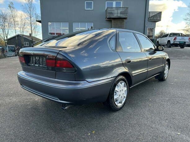 toyota-corolla-bensin-1996-big-6