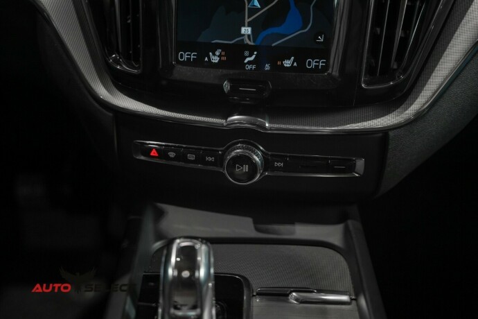 volvo-xc-60-elektrisitetbensin-2017-big-37
