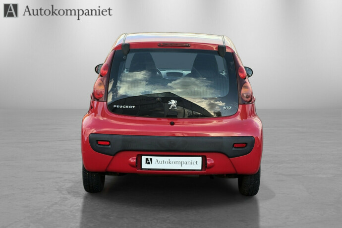 peugeot-107-bensin-2012-big-3