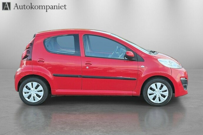 peugeot-107-bensin-2012-big-1