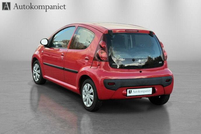 peugeot-107-bensin-2012-big-4