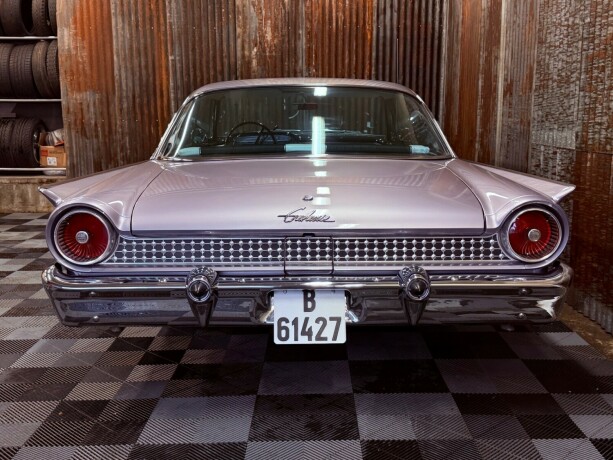ford-galaxie-bensin-1961-big-17