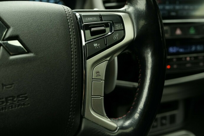 mitsubishi-outlander-elektrisitetbensin-2018-big-27