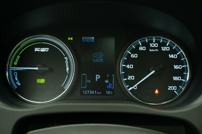 mitsubishi-outlander-elektrisitetbensin-2018-big-31