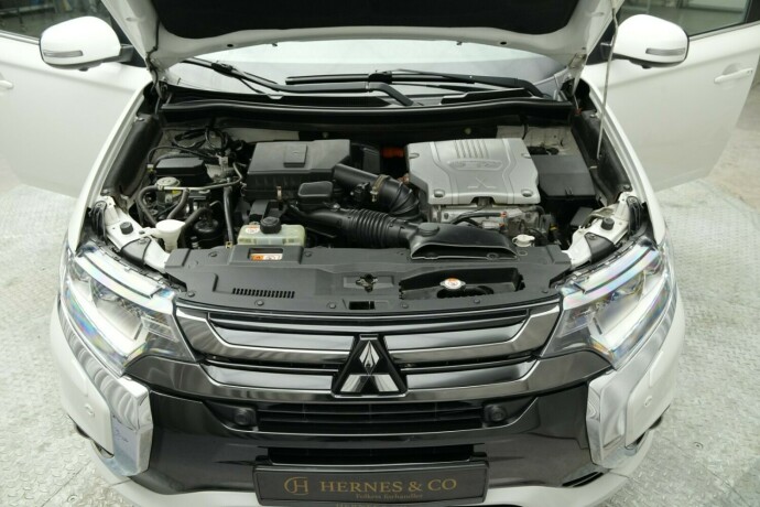 mitsubishi-outlander-elektrisitetbensin-2018-big-13