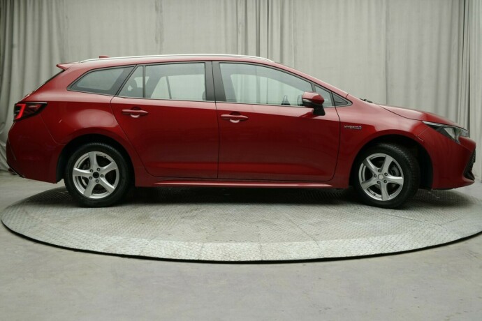 toyota-corolla-elektrisitetbensin-2021-big-5