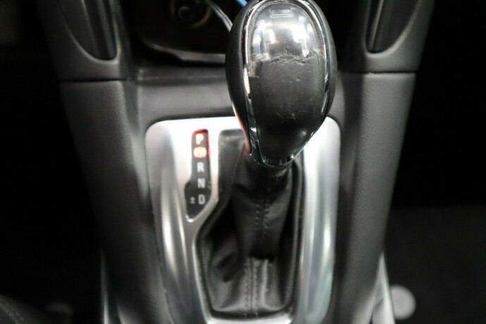 opel-zafira-tourer-bensin-2012-big-37