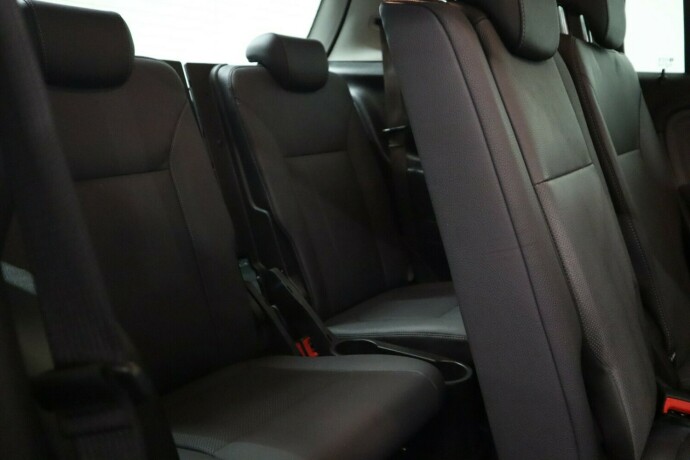 opel-zafira-tourer-bensin-2012-big-28