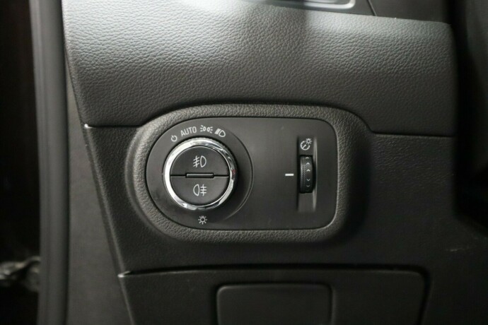 opel-zafira-tourer-bensin-2012-big-34