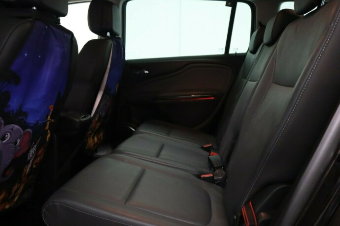 opel-zafira-tourer-bensin-2012-big-25
