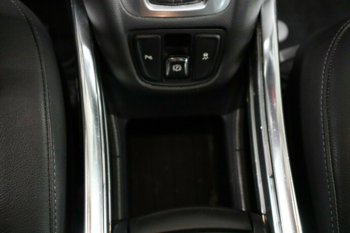 opel-zafira-tourer-bensin-2012-big-38
