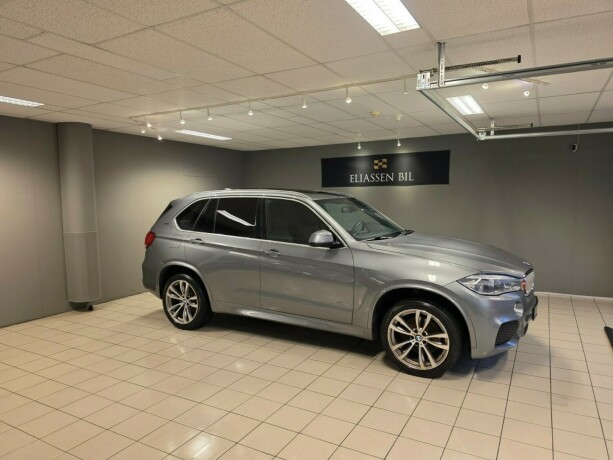 bmw-x5-plug-in-petrol-2017-big-2