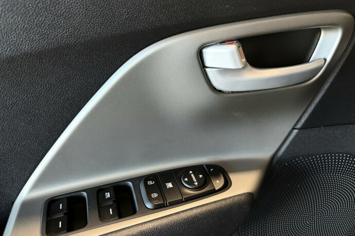 kia-niro-elektrisitetbensin-2017-big-26