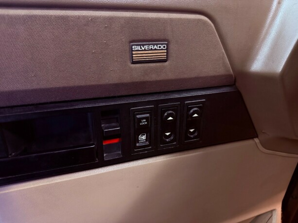 chevrolet-silverado-1500-bensin-1988-big-25