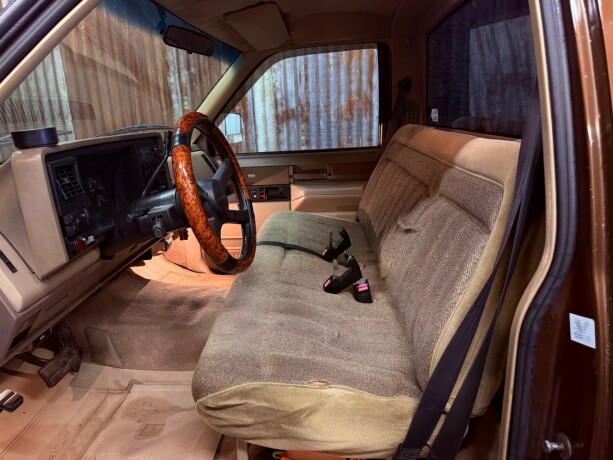 chevrolet-silverado-1500-bensin-1988-big-21