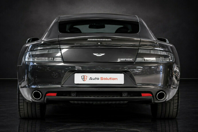 aston-martin-rapide-bensin-2010-big-3
