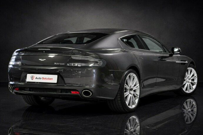 aston-martin-rapide-bensin-2010-big-1