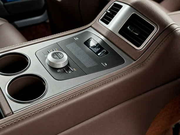 aston-martin-rapide-bensin-2010-big-6