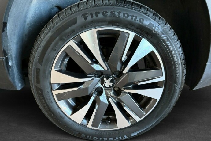 peugeot-2008-bensin-2018-big-29