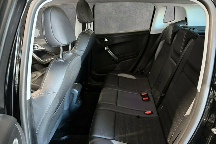 peugeot-2008-bensin-2018-big-11