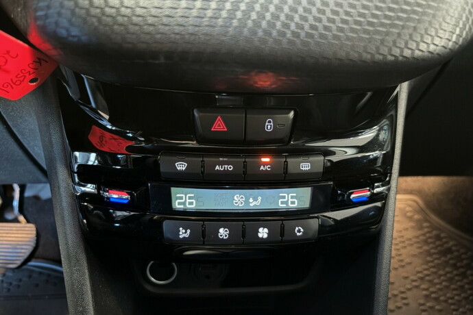 peugeot-2008-bensin-2018-big-20