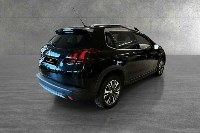 peugeot-2008-bensin-2018-big-5
