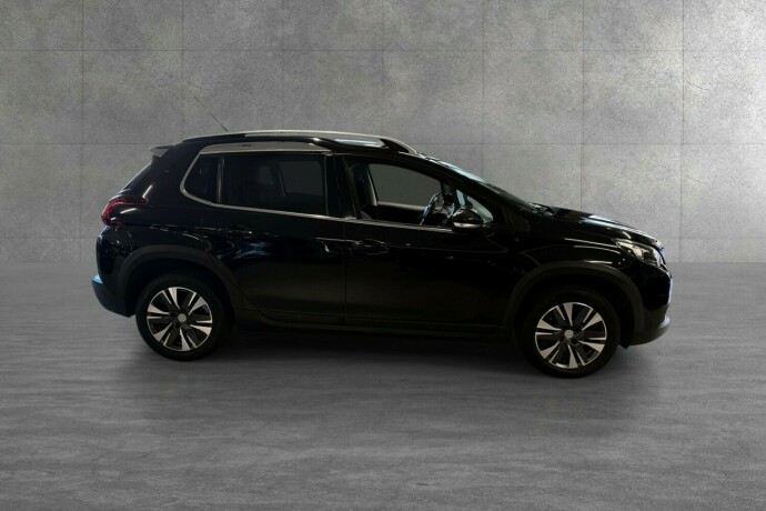 peugeot-2008-bensin-2018-big-7