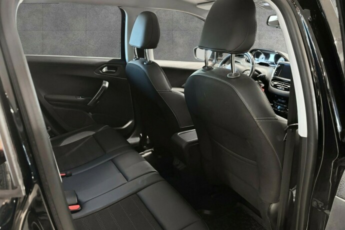 peugeot-2008-bensin-2018-big-13