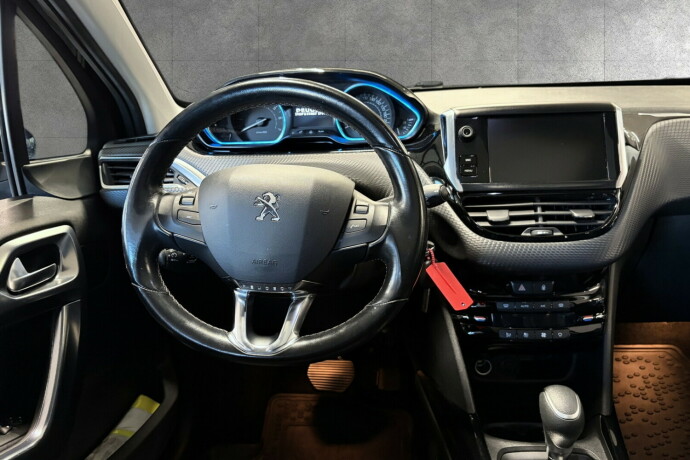 peugeot-2008-bensin-2018-big-12