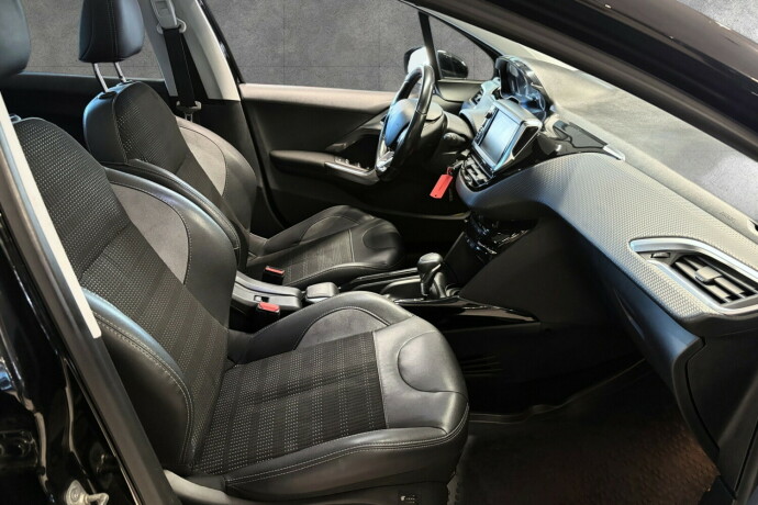 peugeot-2008-bensin-2018-big-19